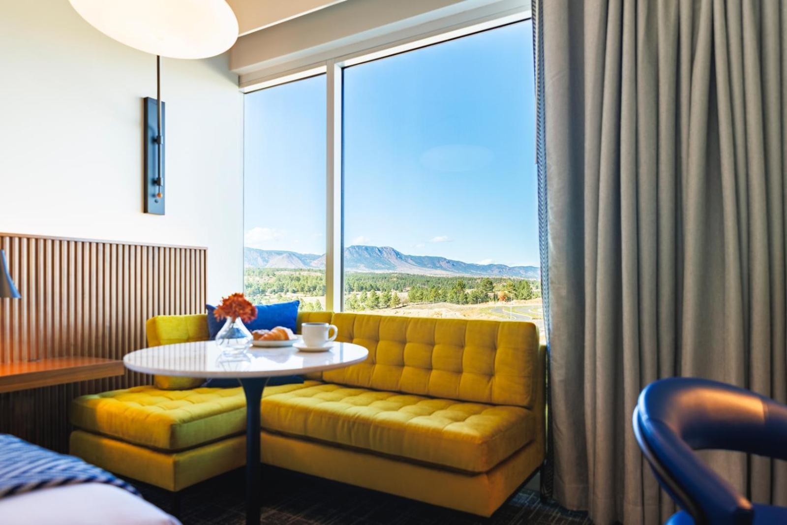Hotel Polaris Gleneagle Buitenkant foto